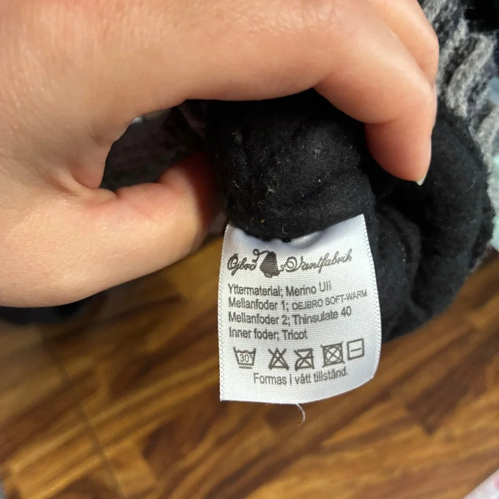 Ojbro Vantfabrik Womens Merino Wool Fager Print Mittens Swedish Made Winter